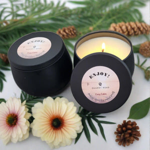 Cosy Cabin candle by Quarry Road. Lovely smaller candle 100g wax and fragrance to delight your senses. Complete with lid for easy stress-free transport.